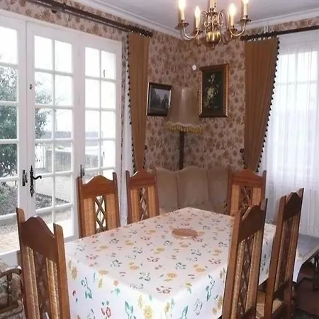 House Maison Traditionnelle T3, Proche Centre Bourg D'angles *
