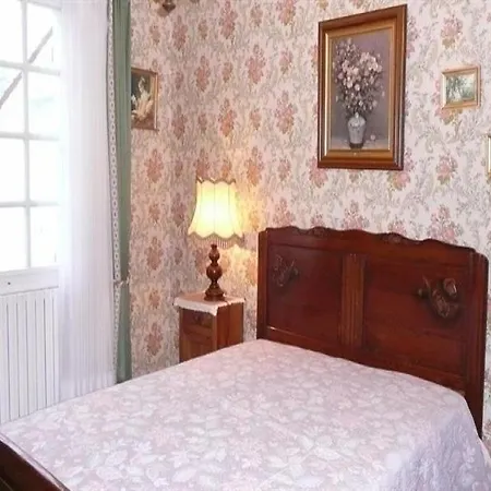 House Maison Traditionnelle T3, Proche Centre Bourg D'angles * Angles (Vendee)